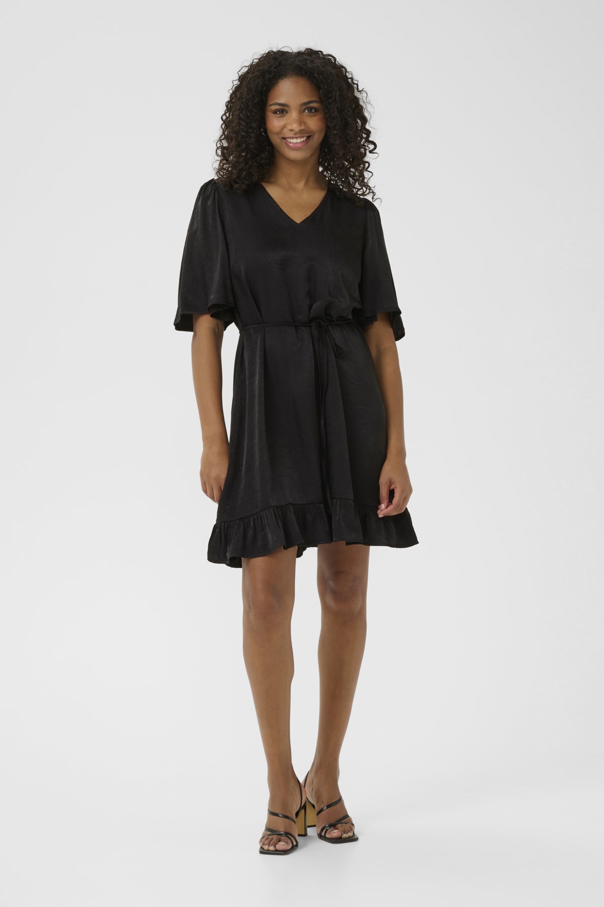 ROBE DEVI COURTE