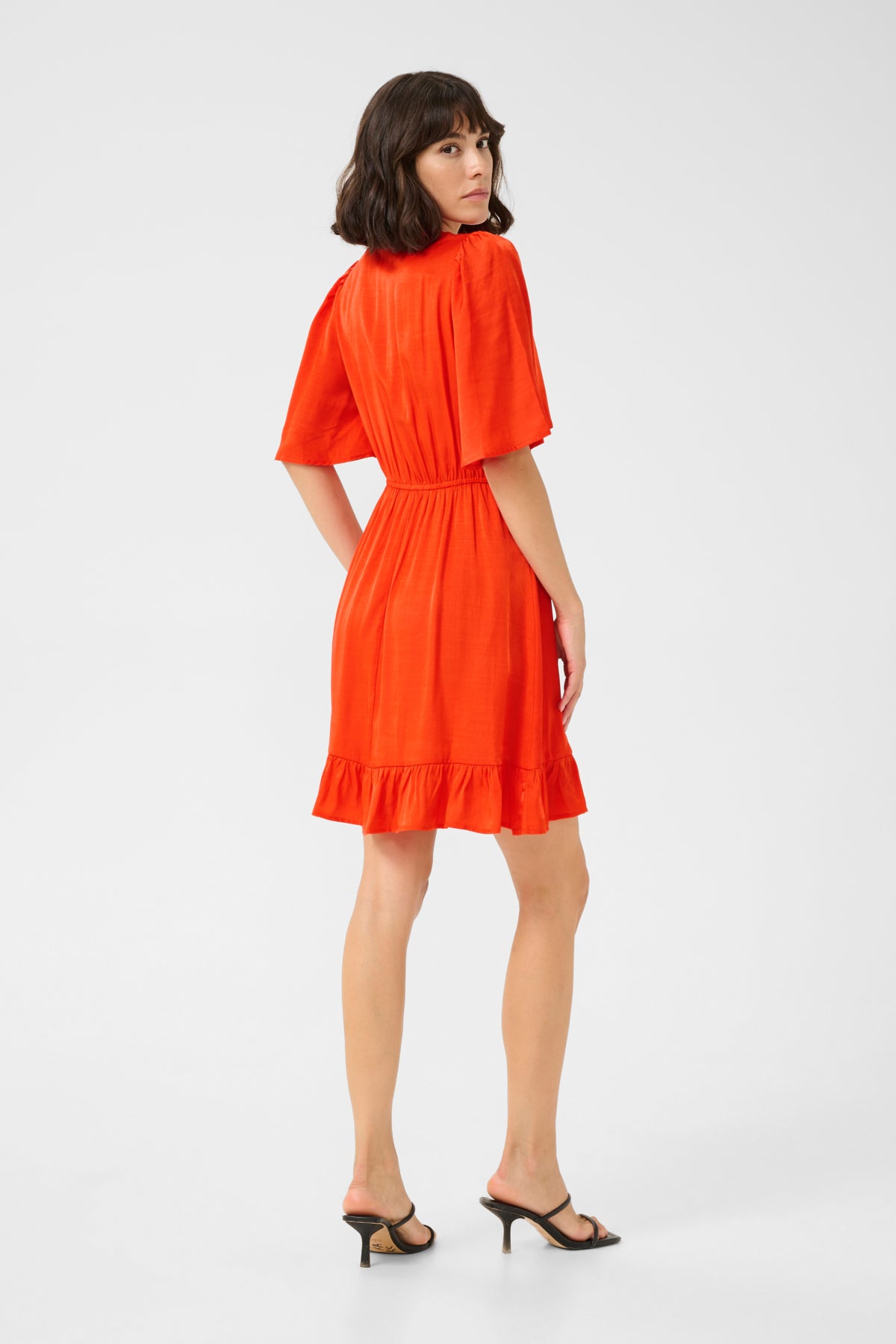 ROBE DEVI COURTE