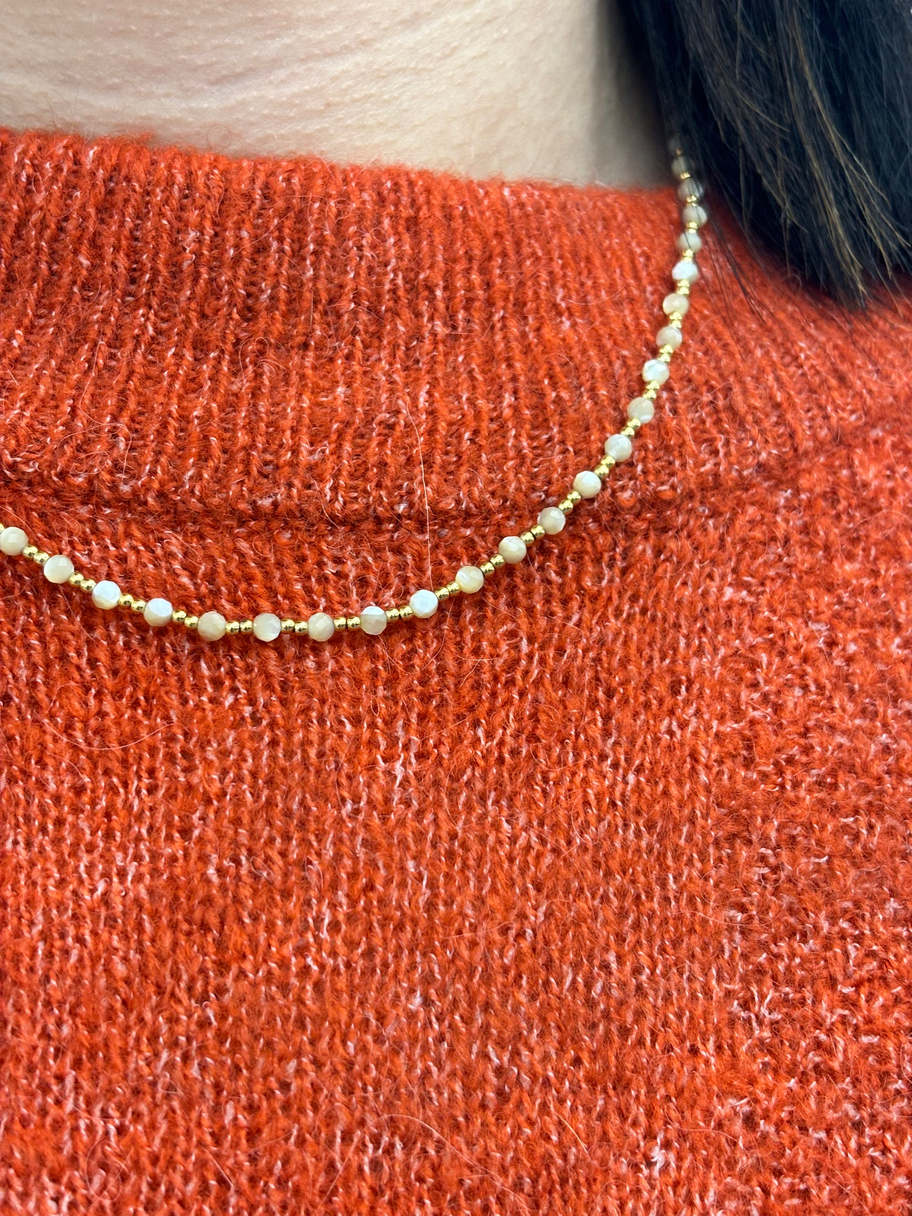 COLLIER GINA