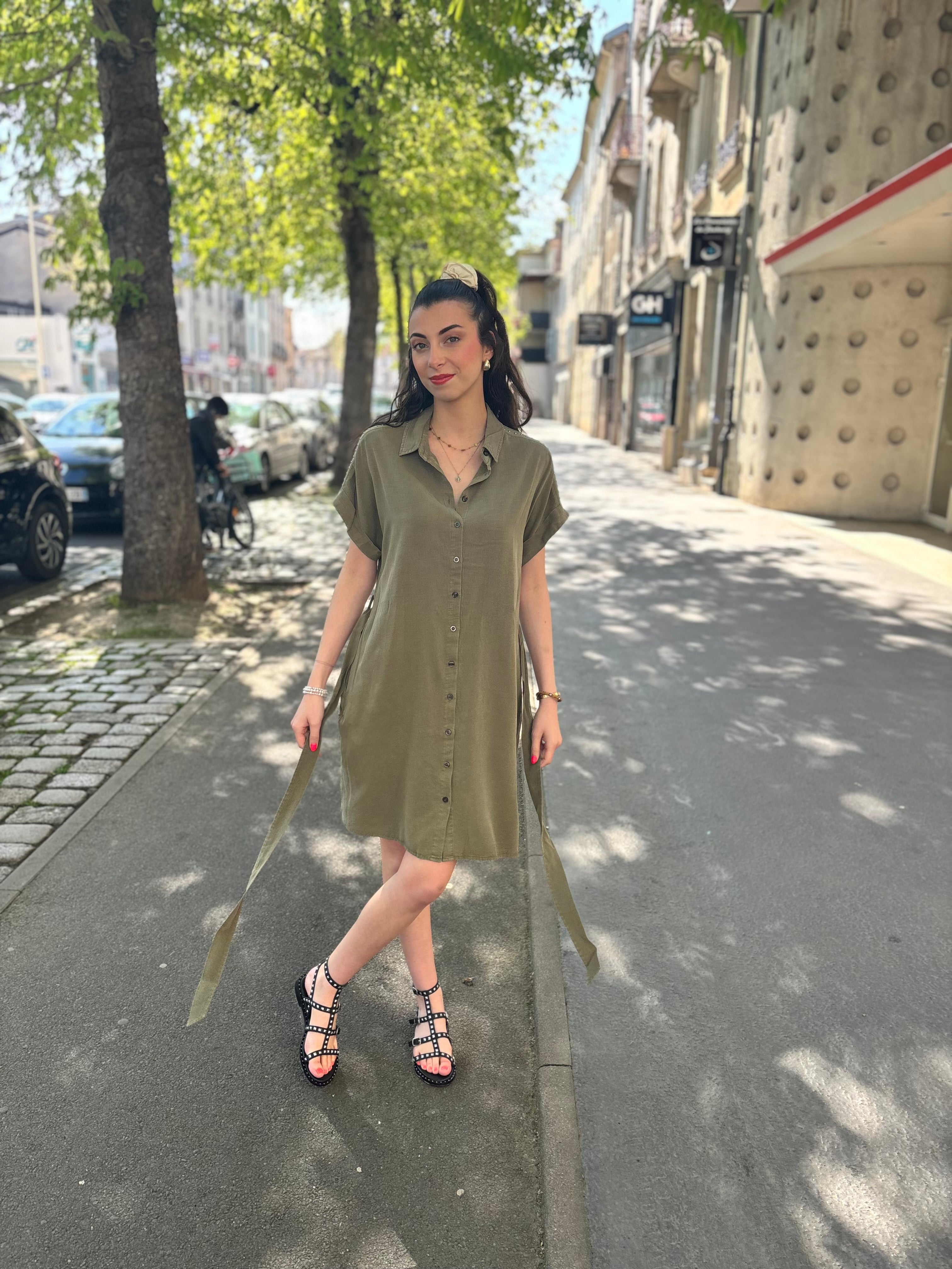 ROBE RAFFIA
