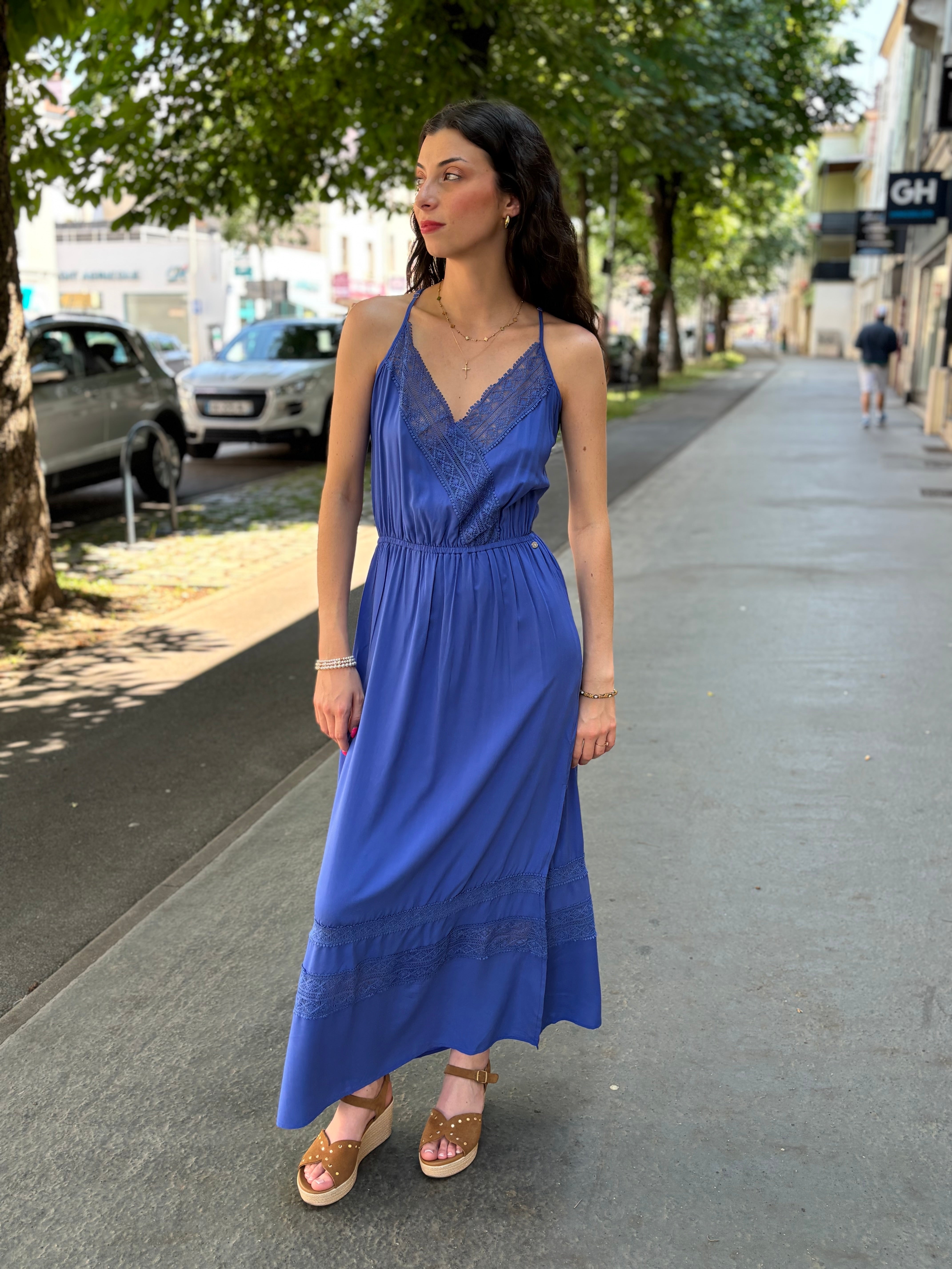 ROBE RUVEDA