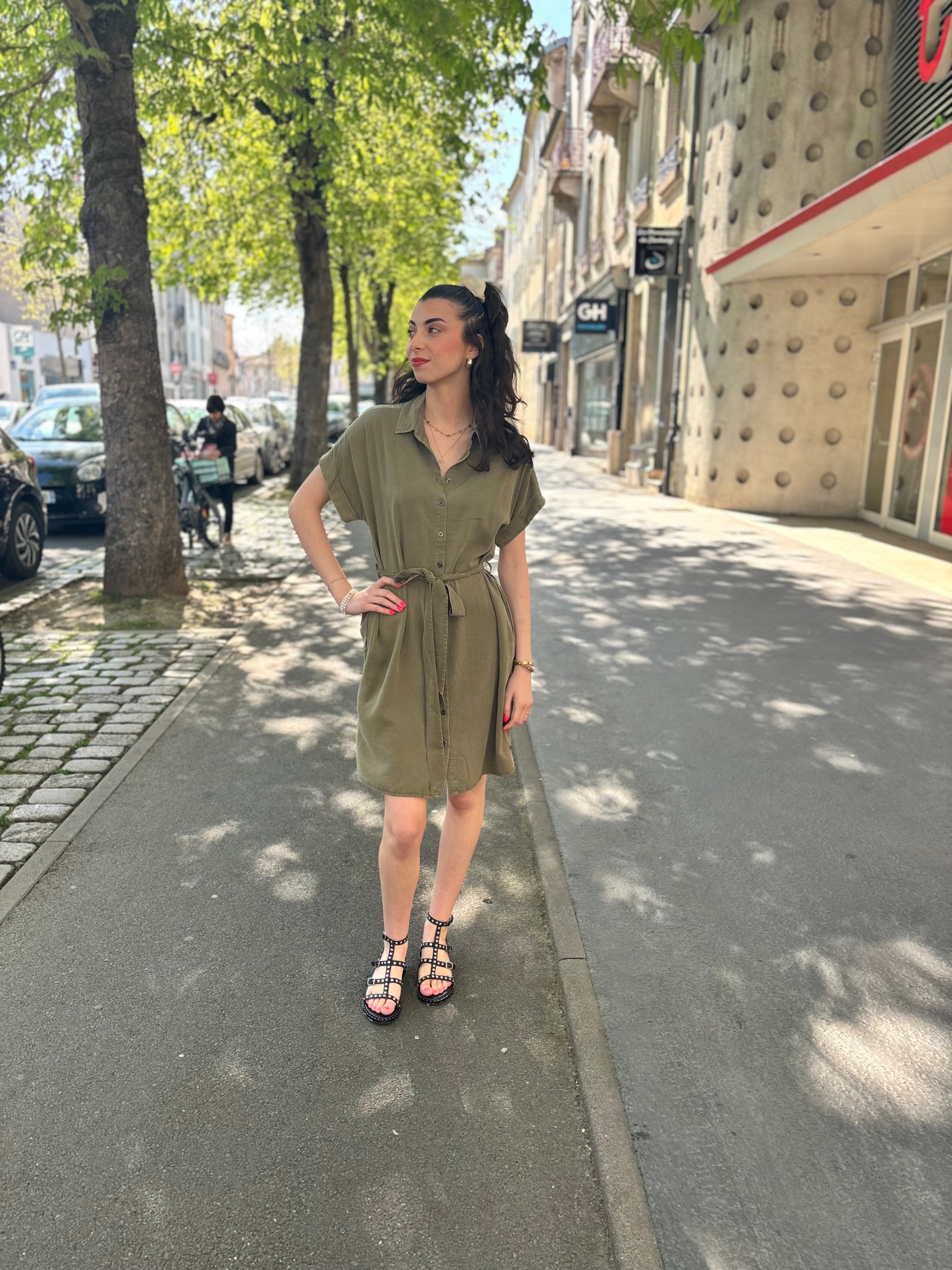 ROBE RAFFIA