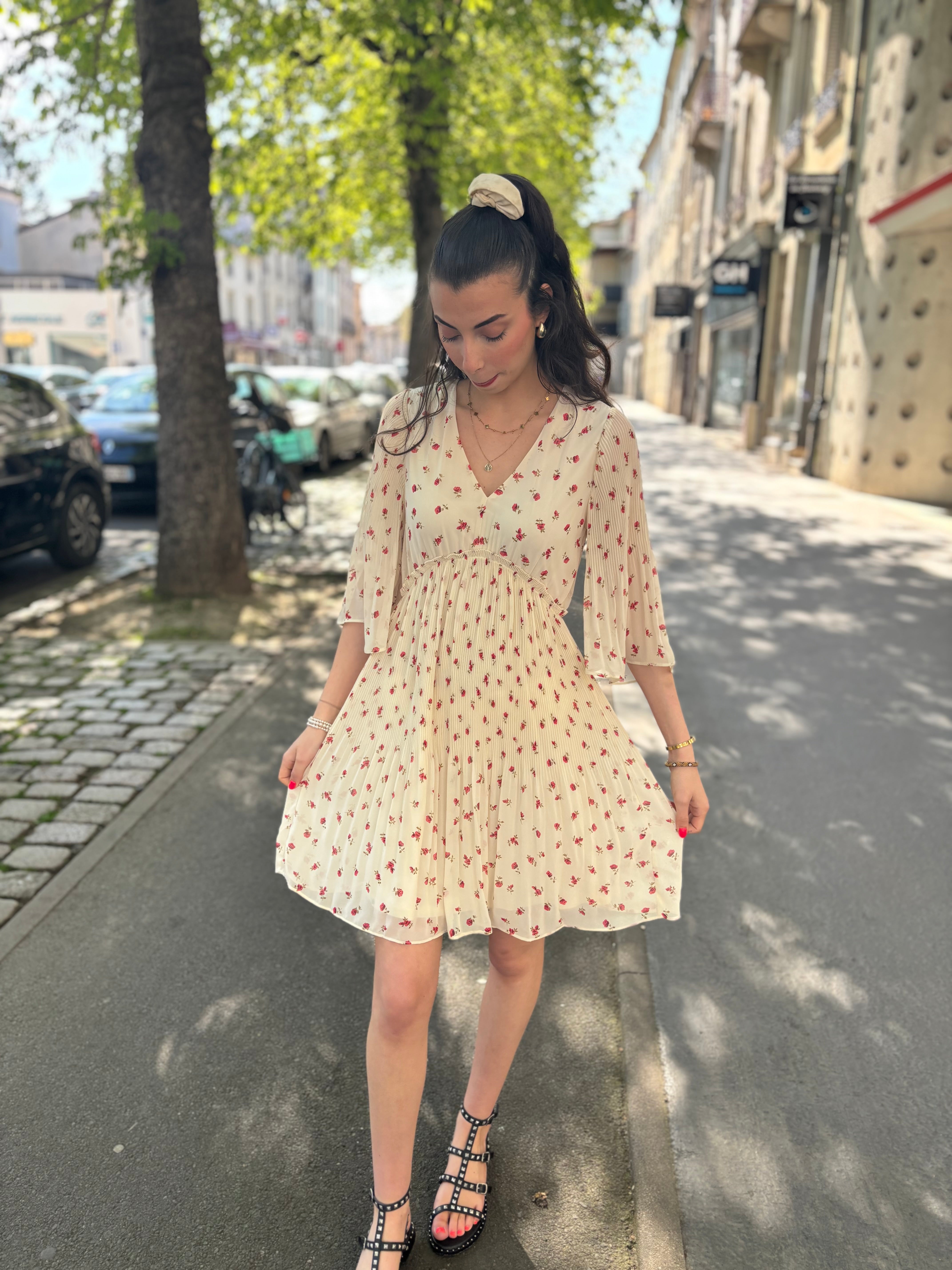 ROBE NEALLY FLOWERS