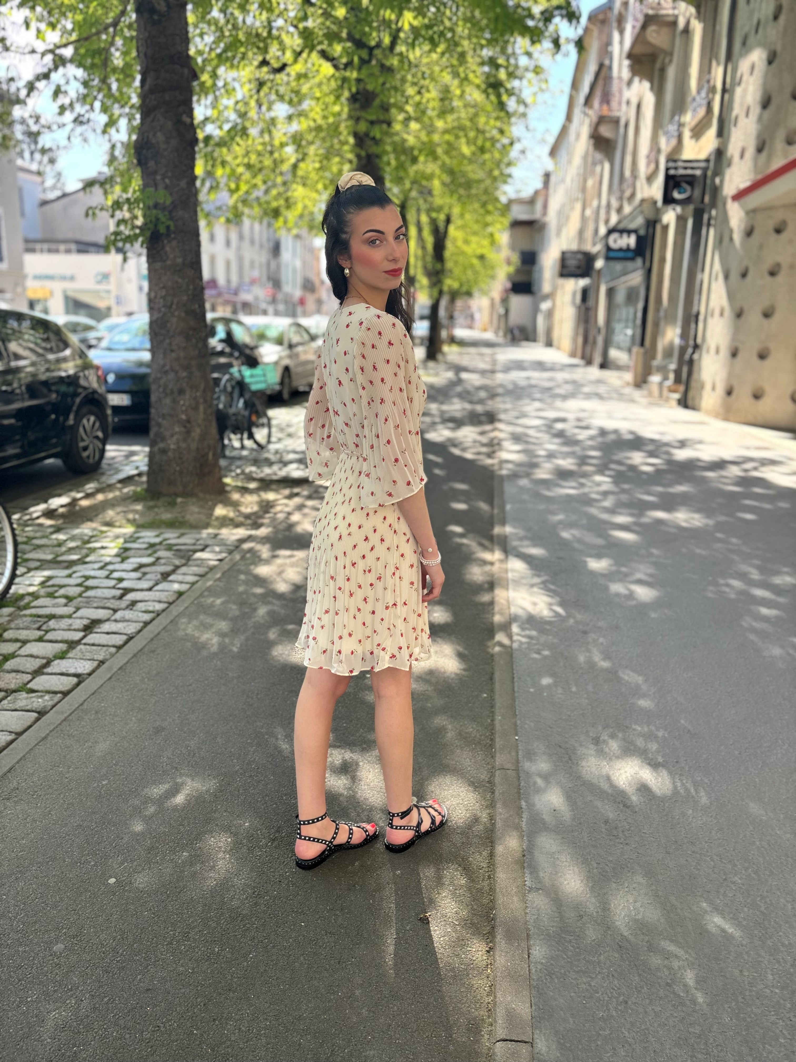 ROBE NEALLY FLOWERS