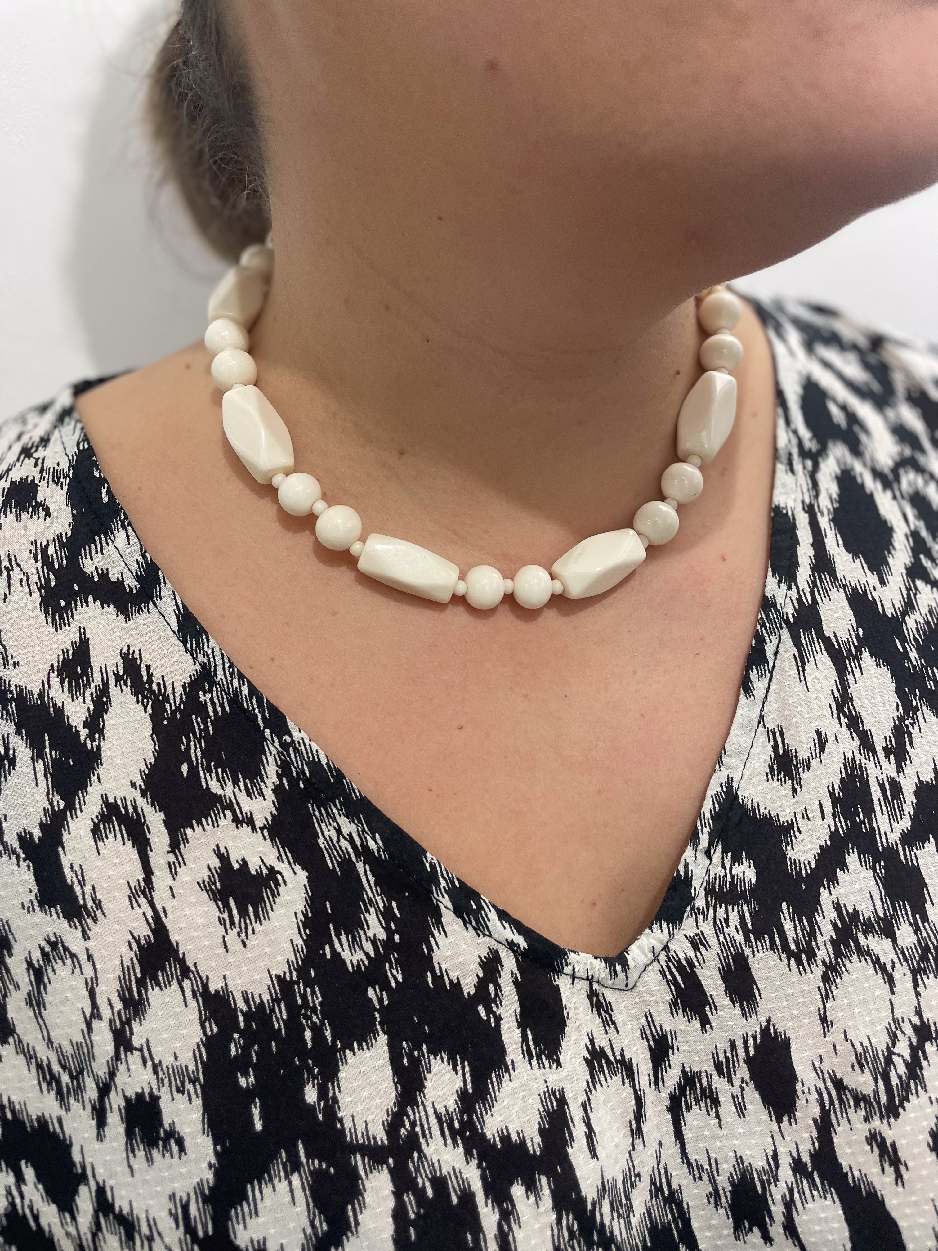 COLLIER ISABEL