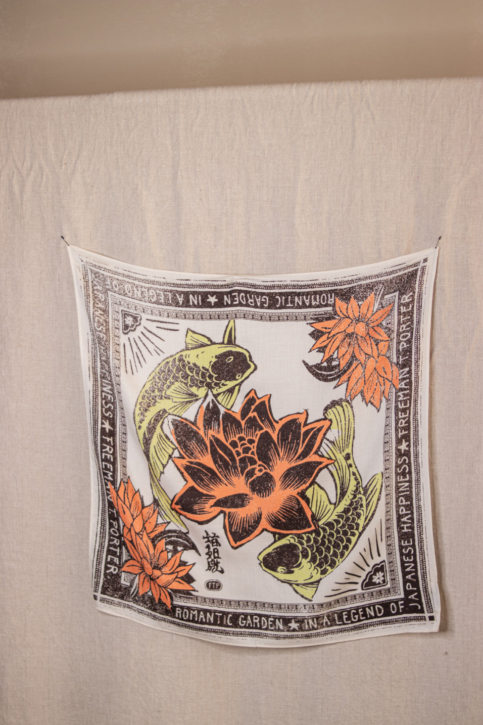 FOULARD FATHIA CARPE KOI