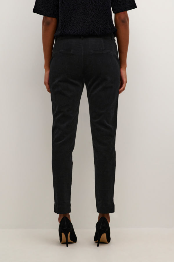 CHINO EN VELOURS LINA