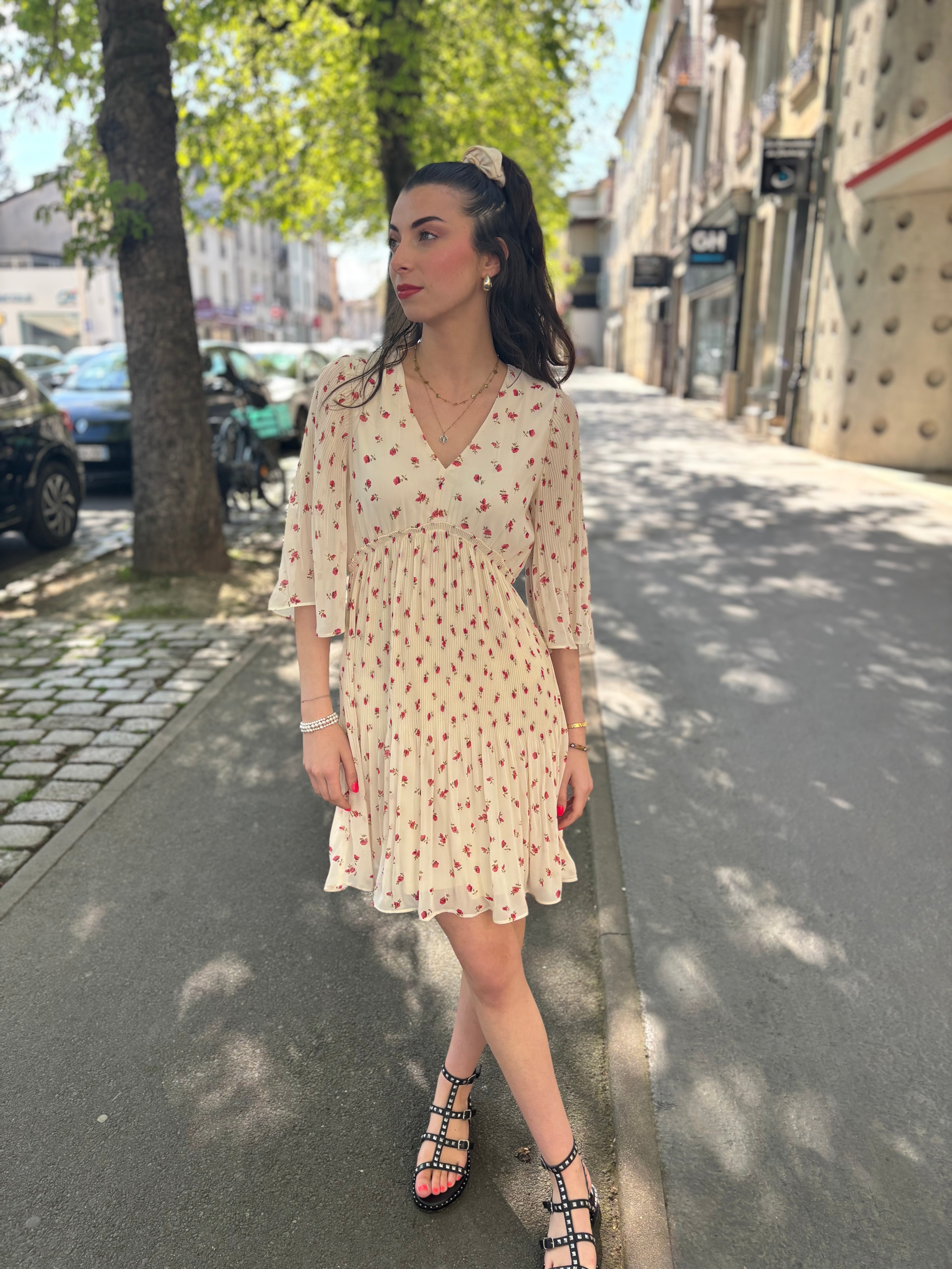 ROBE NEALLY FLOWERS