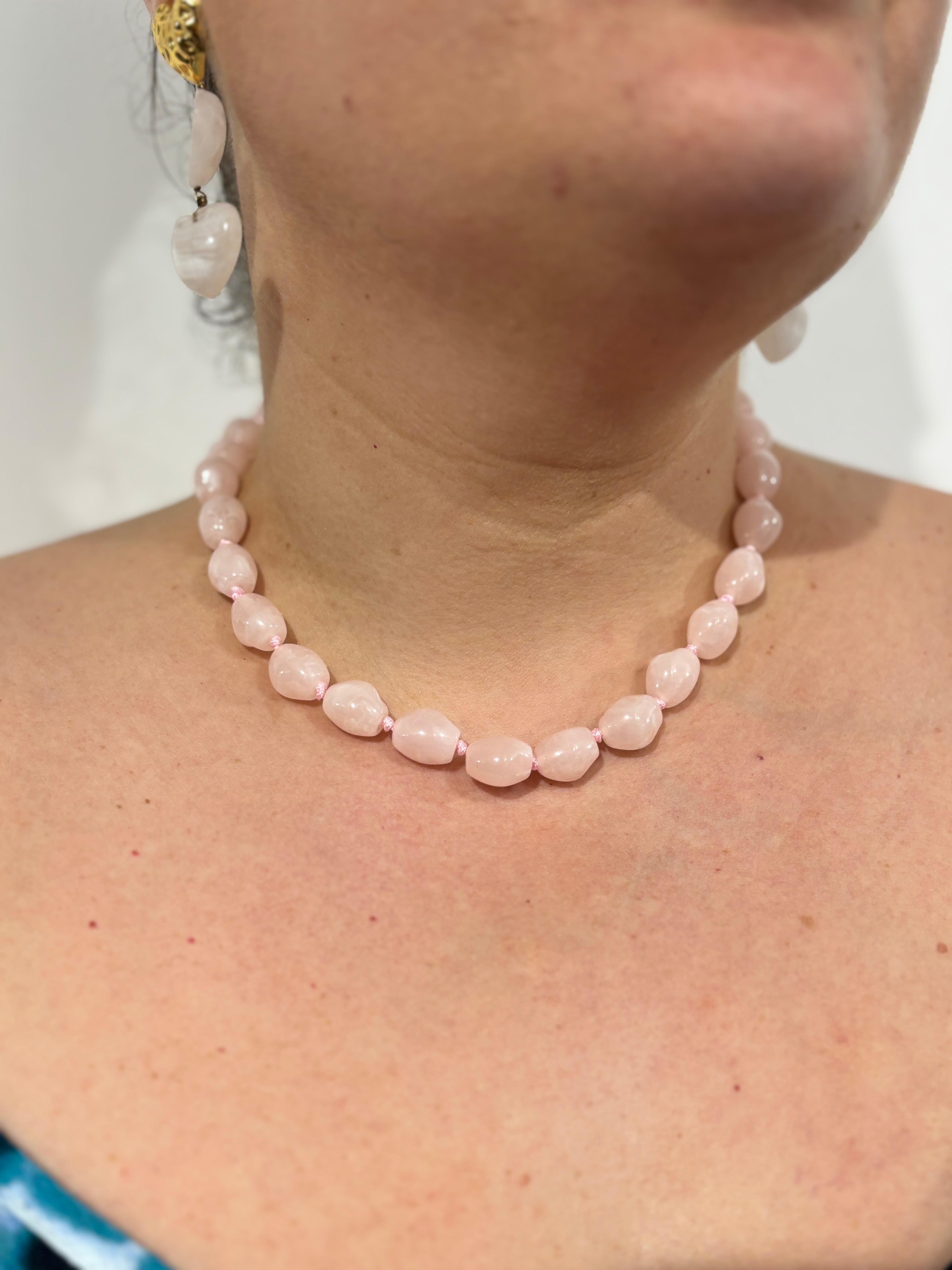 COLLIER ROSIE