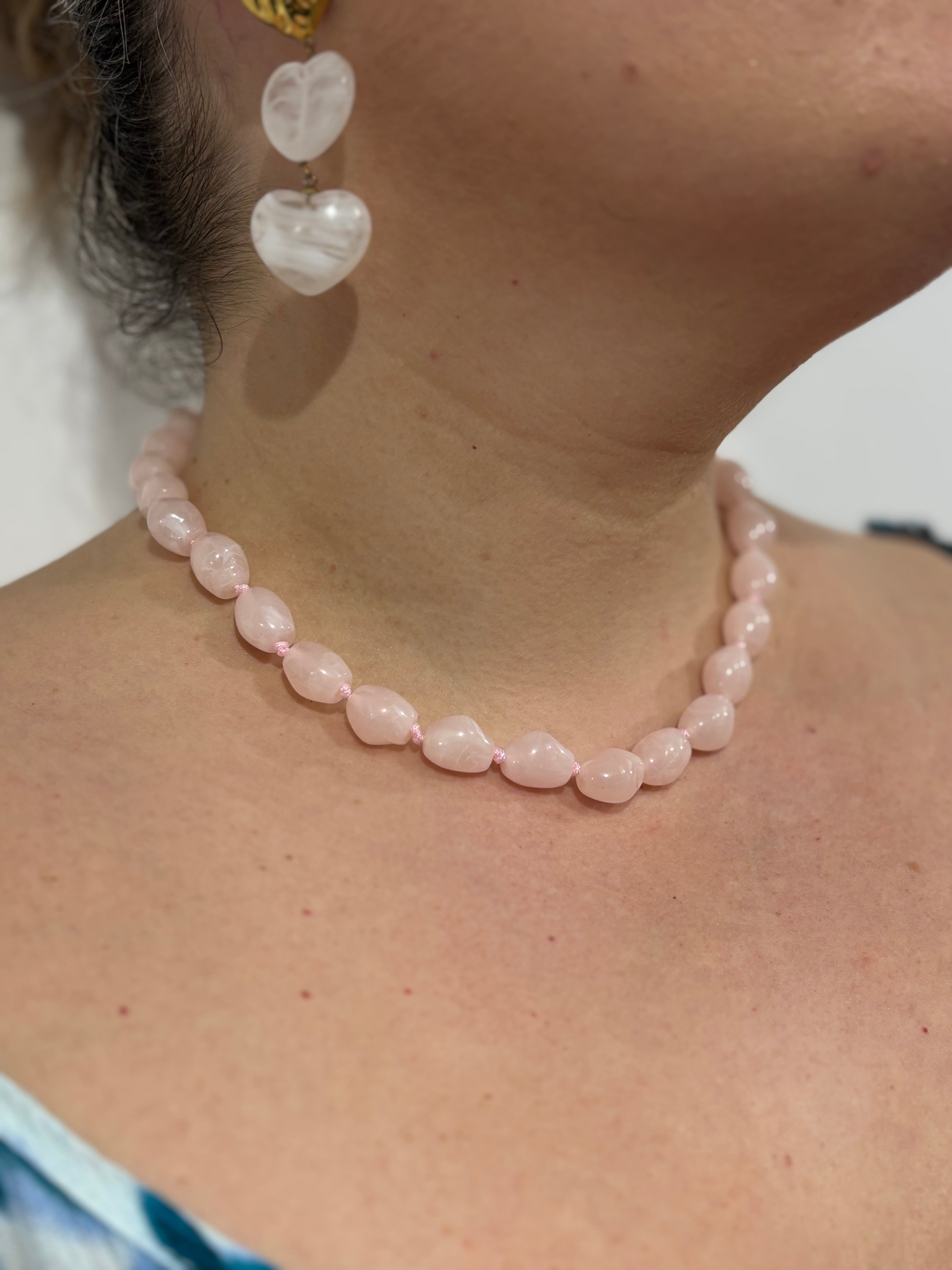 COLLIER ROSIE