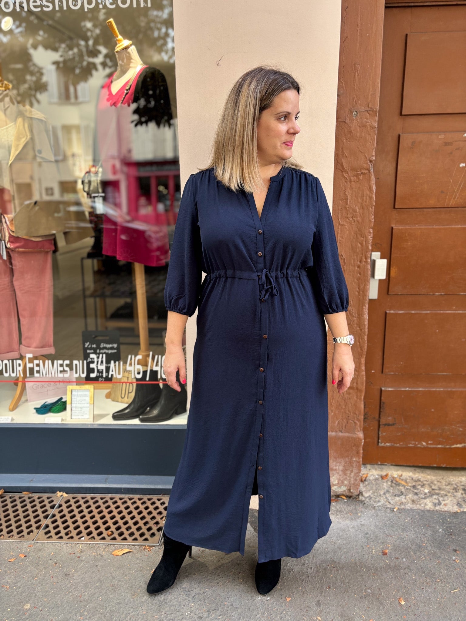 ROBE LAURENCE