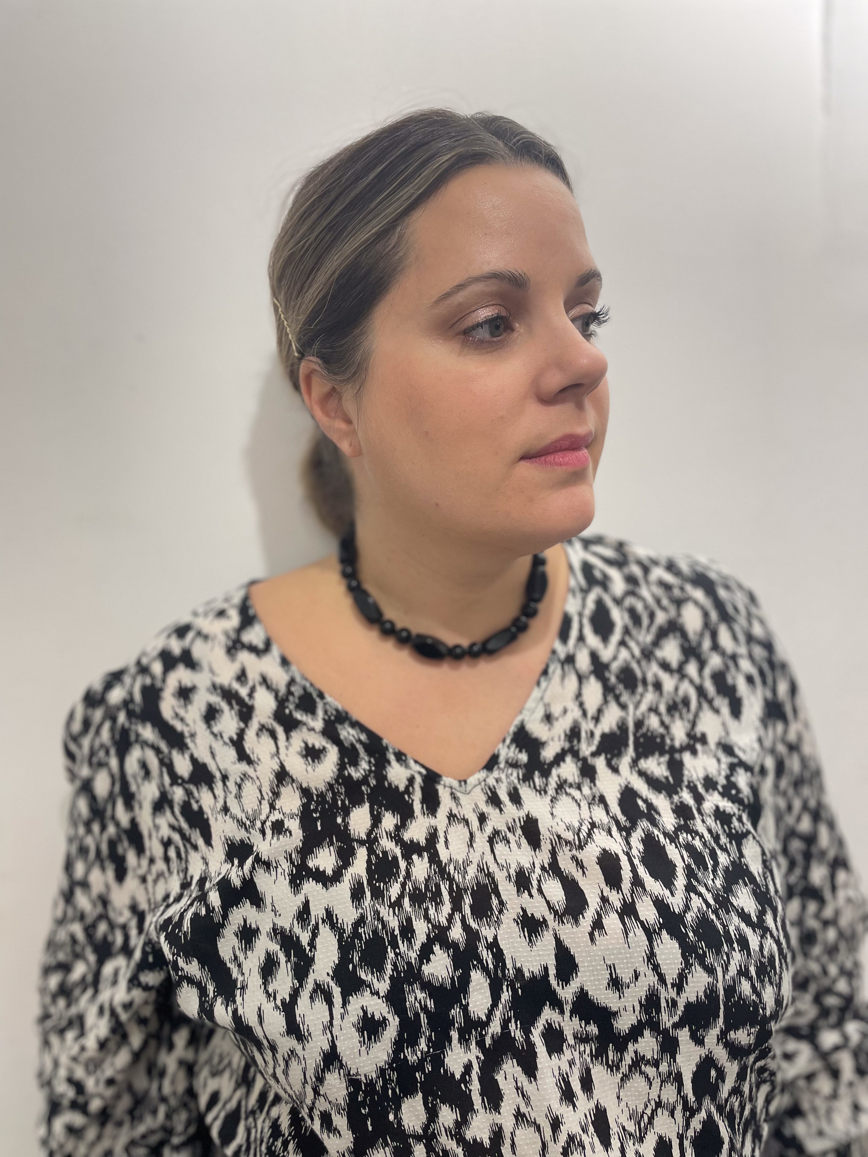 COLLIER ISABEL