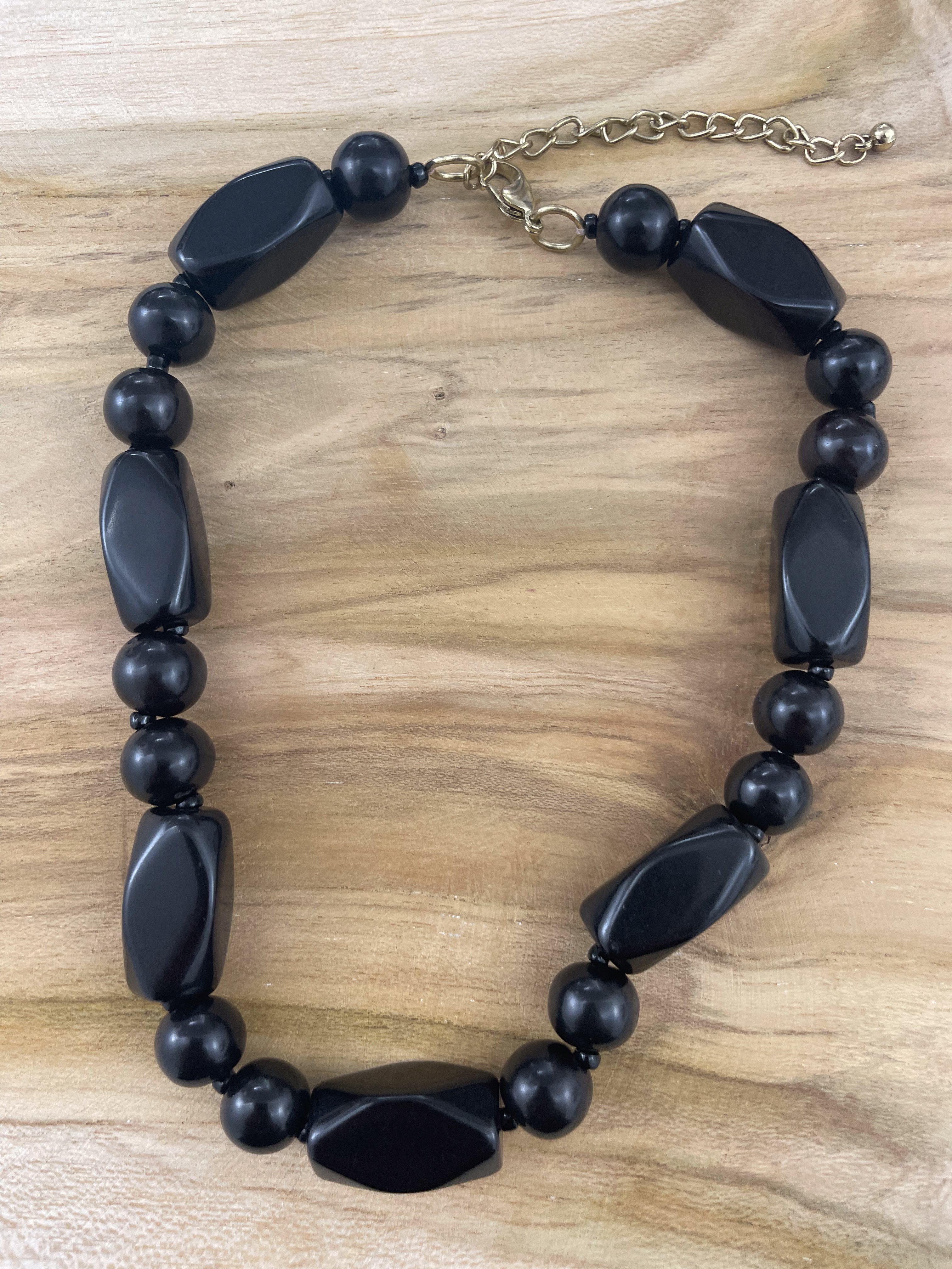 COLLIER ISABEL