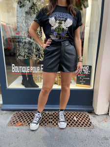 SHORT EMELIE