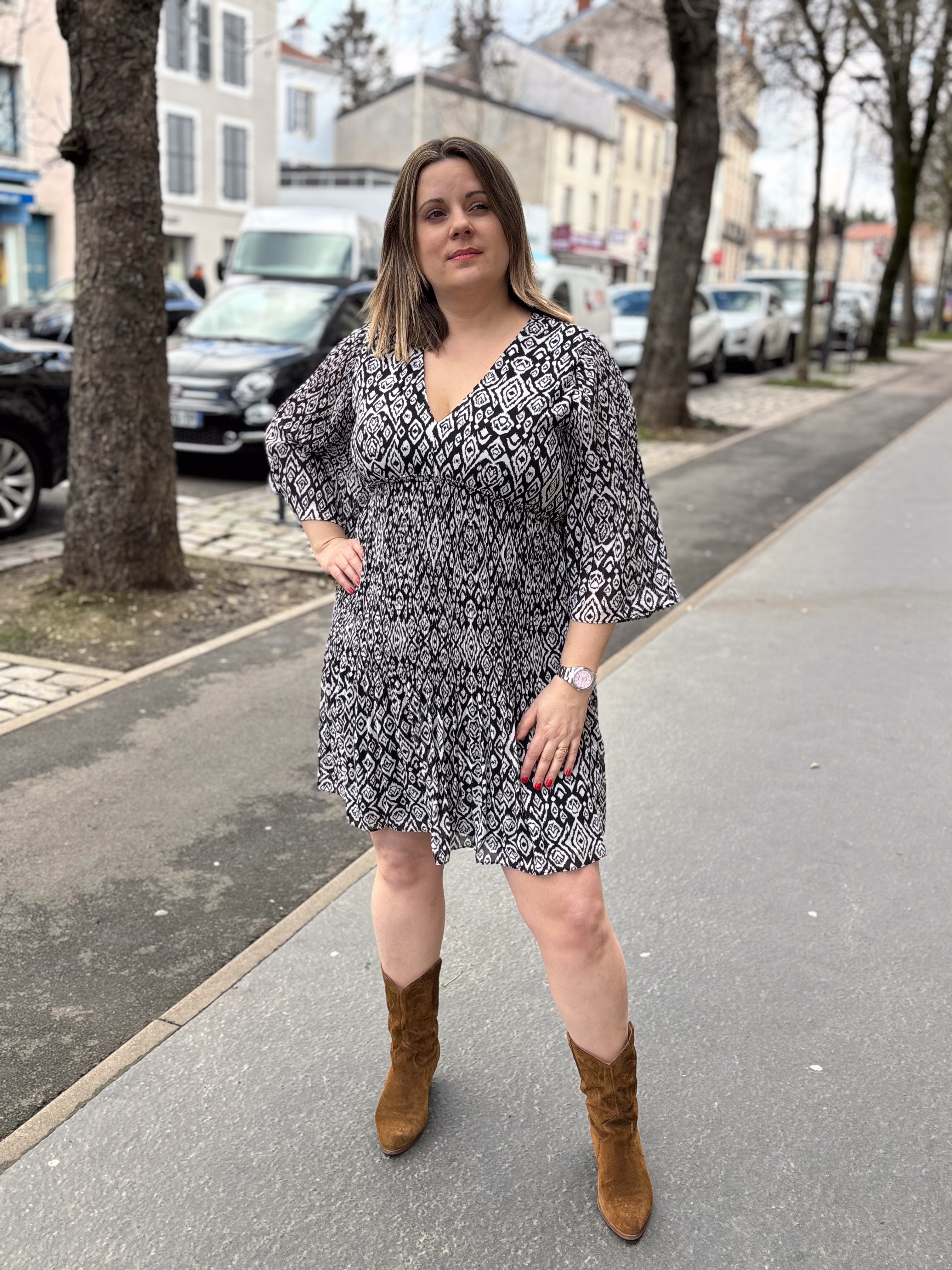 ROBE NEALLY