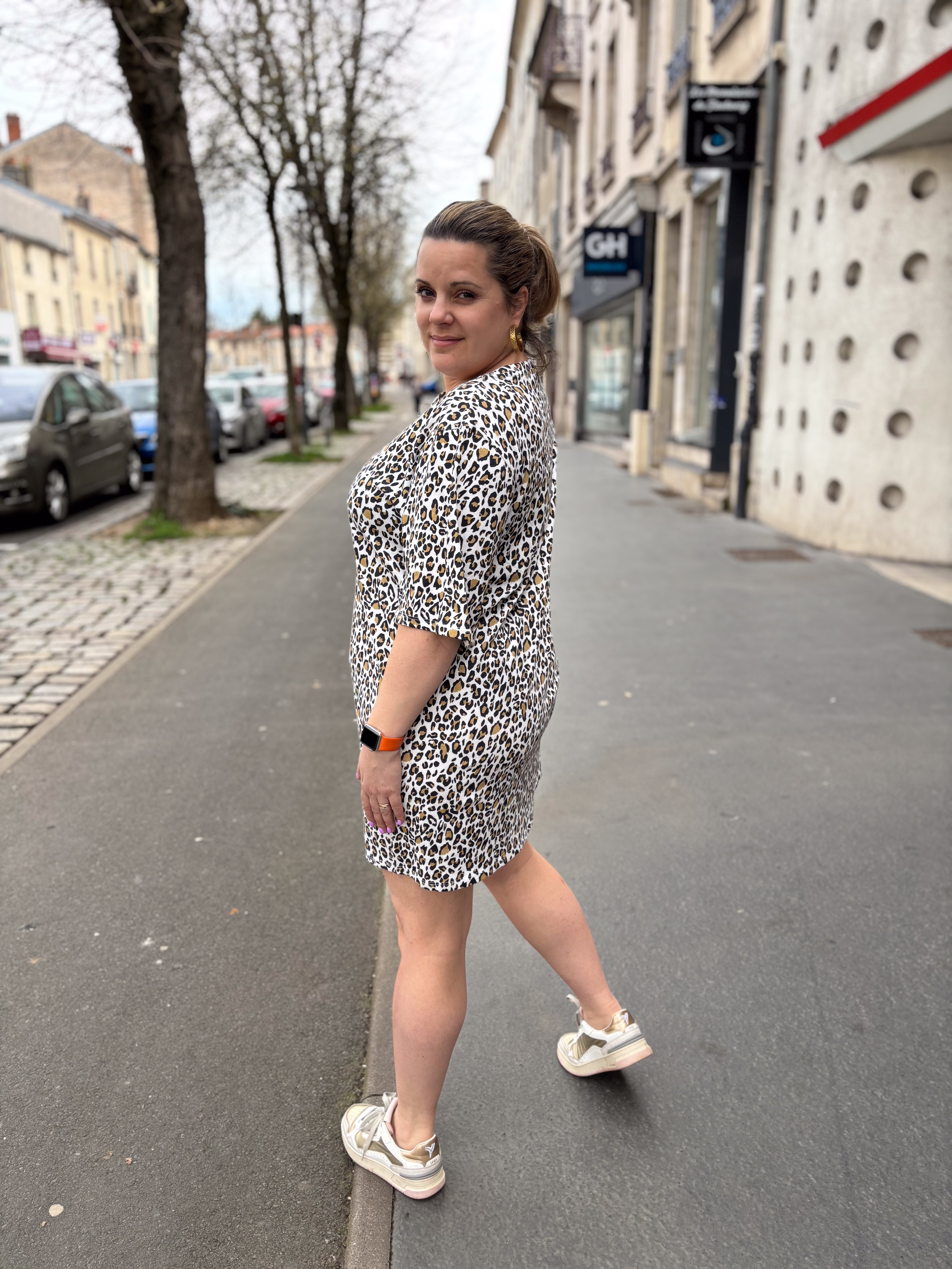 ROBE REED LEO