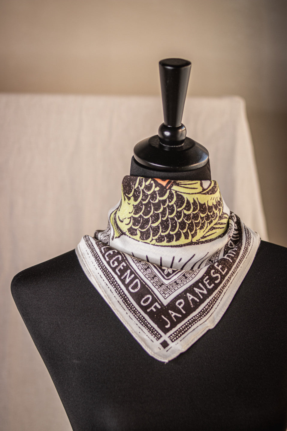 FOULARD FATHIA CARPE KOI