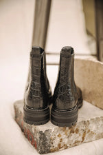 Charger l&#39;image dans la galerie, BOTTINES VERENA CROCO
