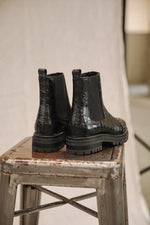 Charger l&#39;image dans la galerie, BOTTINES VERENA CROCO
