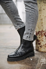 Charger l&#39;image dans la galerie, BOTTINES VERENA CROCO
