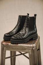 Charger l&#39;image dans la galerie, BOTTINES VERENA CROCO
