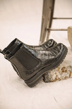 Charger l&#39;image dans la galerie, BOTTINES VERENA CROCO
