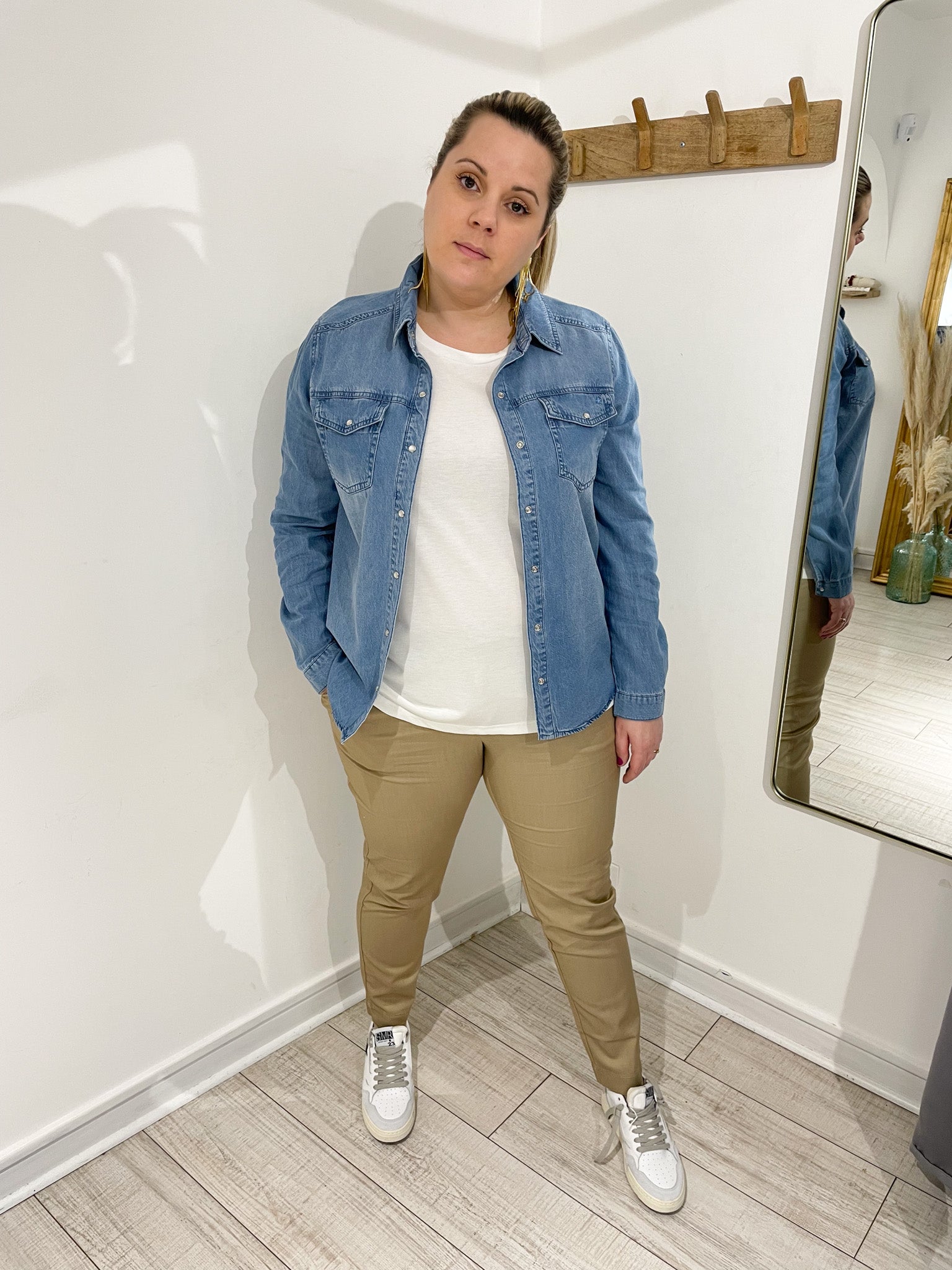 CHINO LEA
