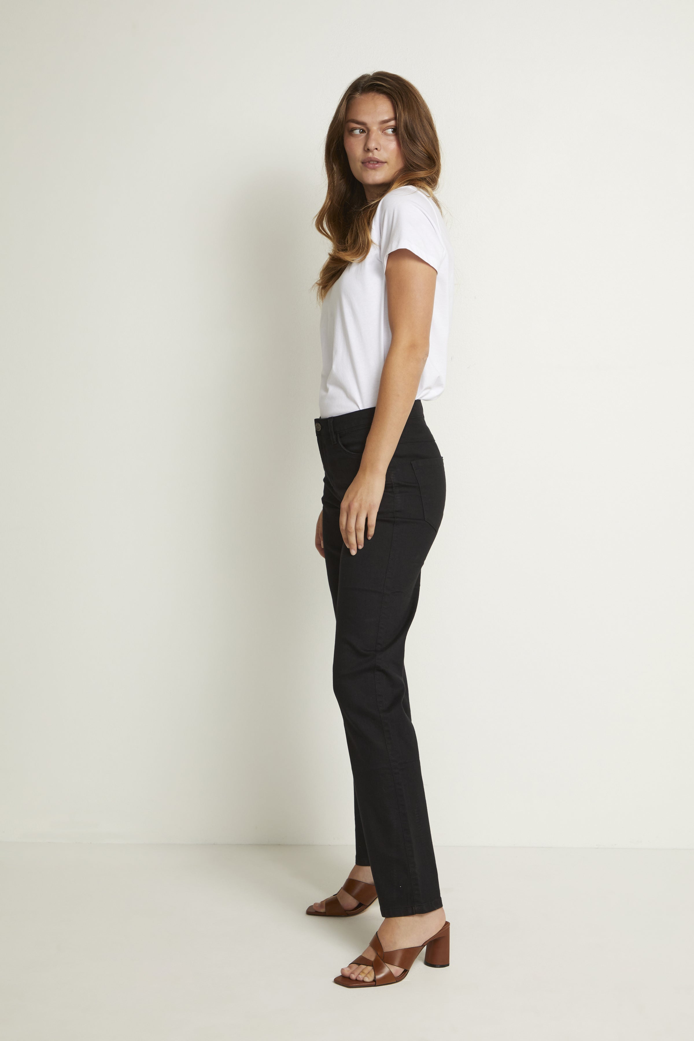 JEAN VICKY REGULAR